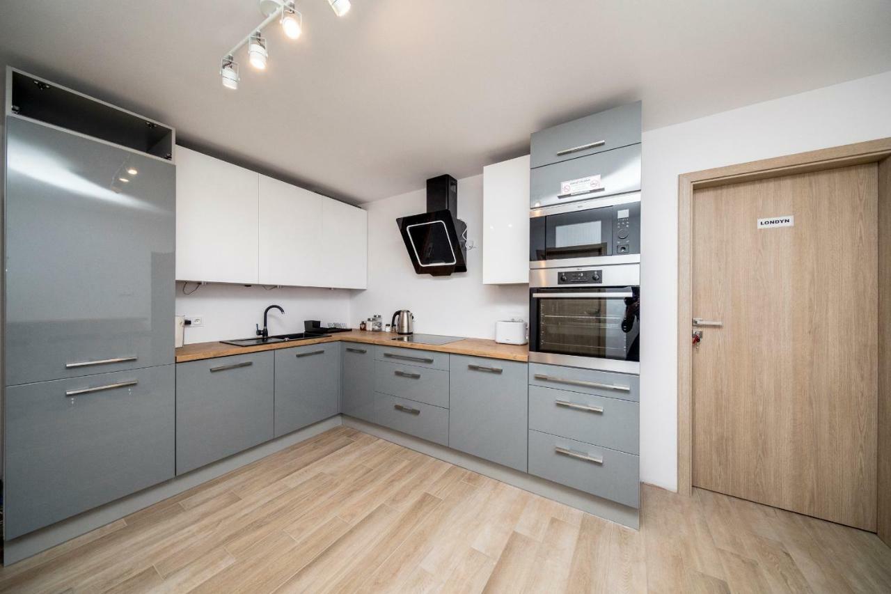 6 Cities Rooms Varsó Kültér fotó